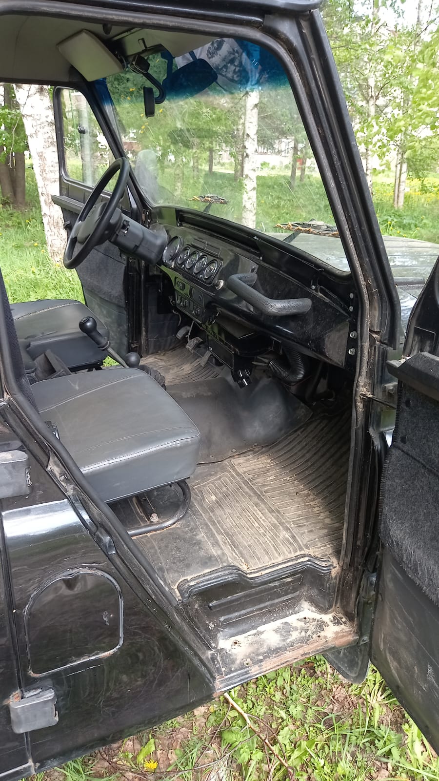 Автомобиль легковой UAZ Hunter 2016 года выпуска
