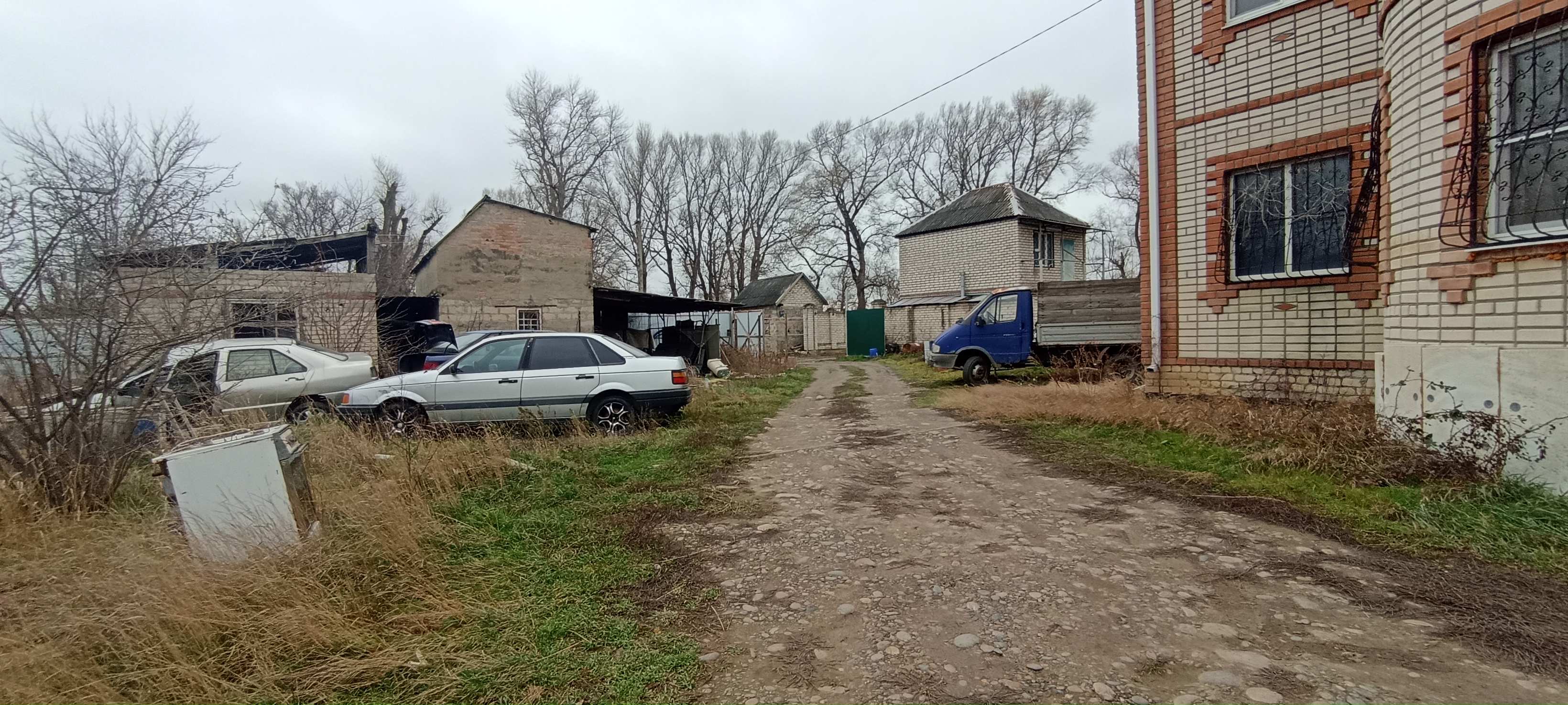 дачный домик, вид объекта недвижимости: здание, назначение: нежилое, площадь 19,8 кв.м, количество этажей 1, в том числе подземных 0, кадастровый номер 26:16:011205:72, ограничение прав и обременение объекта: запрещения регистрации, адрес: Ставропольский край, г. Невинномысск, садоводческое некоммерческое товарищество Садовод, 88, земельный участок, категория земель: земли населенных пунктов, виды разрешенного использования: для садоводства, площадь 399 кв.м., кадастровый номер 26:16:012004:1