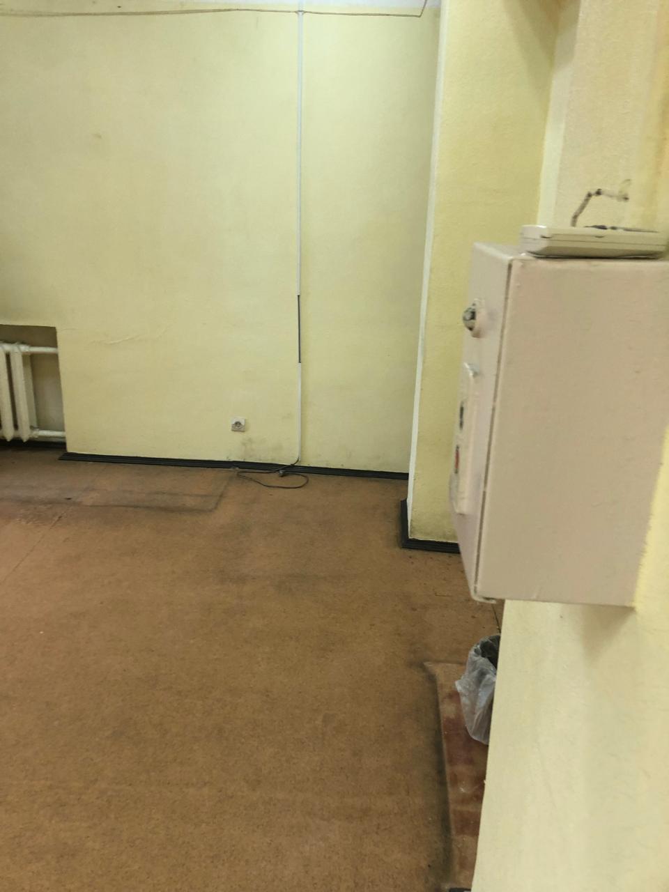 Нежилое помещение, расположенное по адресу г. Москва, ул. Вавилова, д. 28, строение 2, 2 этаж, помещение I, комнаты №№ 21, 21а, 21б