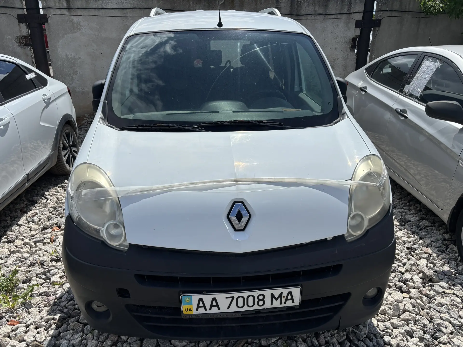 Транспортное средство марки Renault Kengoo 2008 года выпуска, VIN: VF1FWOBC540084340, регистрационный номер АА7008МА