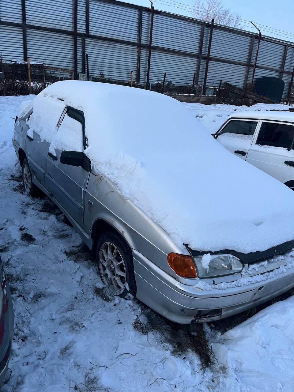 Автомобиль ВАЗ 21150, г/н Х798ХН42 (отсутствует) , 2005 г.в., VIN XTA21150053909347, двигатель № 4059962, цвет светло-серебристый металлик. Рабочее состояние и комплектность автомобиля не проверялось. Находится Новоселовском р-не, данное имущество обращено в доход государства (Документы отсутствуют) (2552/25)