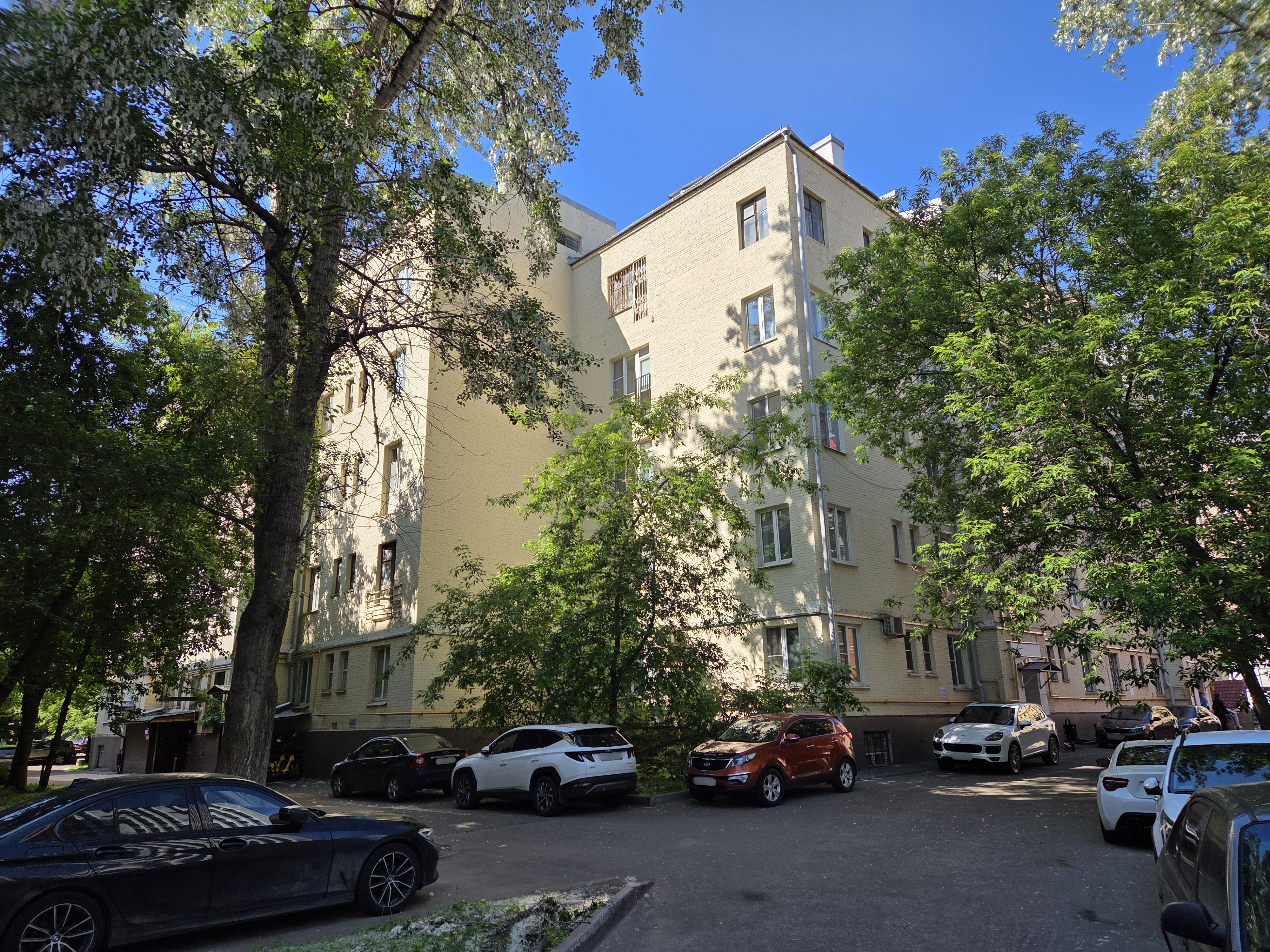 Продажа имущества, находящегося в собственности города Москвы: жилое помещение по адресу: г. Москва, ул. Октябрьская, д. 4, кв. 20, общей площадью 74,8 кв. м. (Этаж № 2), кадастровый номер: 77:02:0024030:2219
