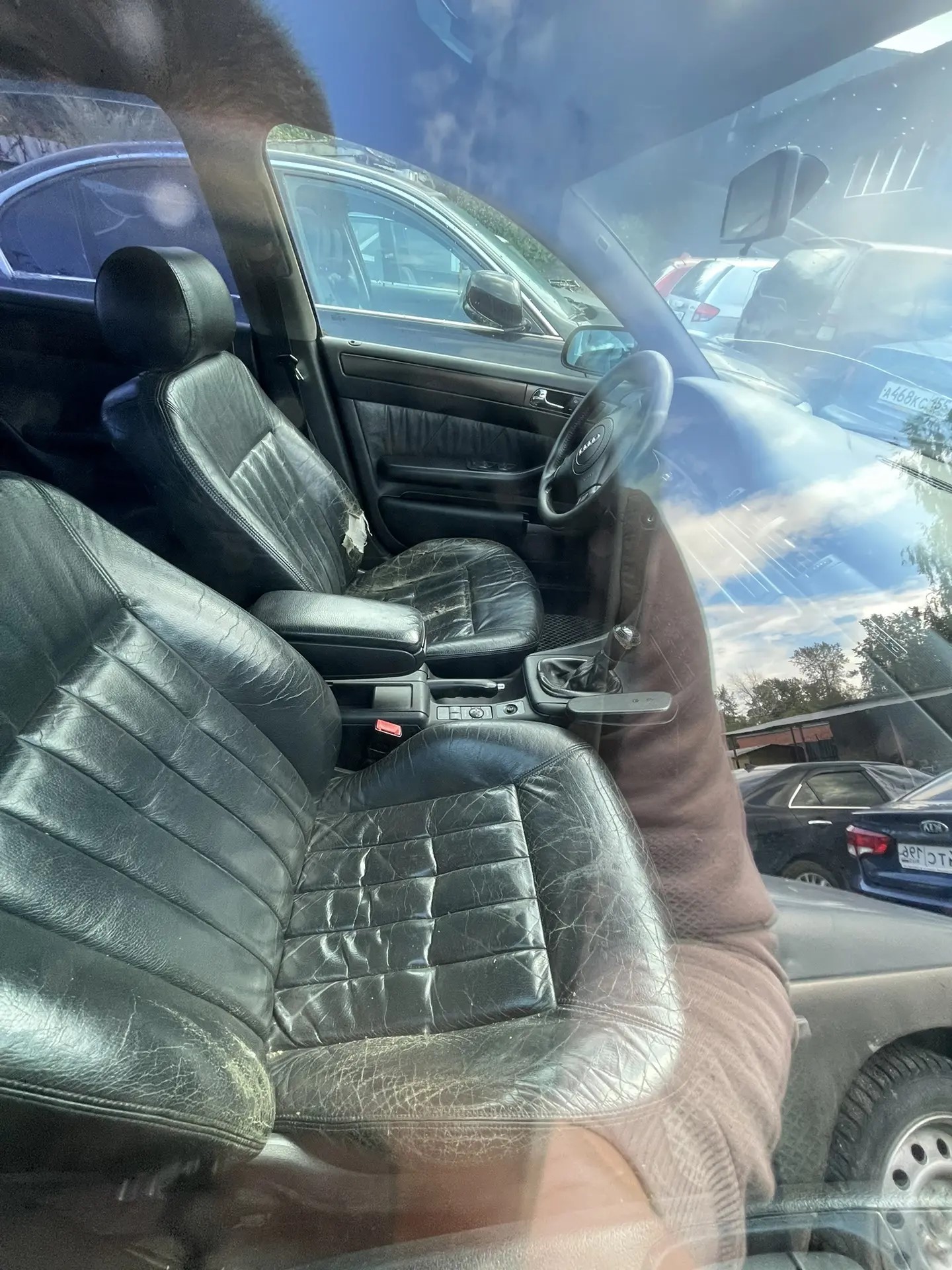 Автомобиль Ауди А6 г/н Р465АС96 тёмно-синего цвета VIN WAUZZZBZXN034268 1998 г.в.