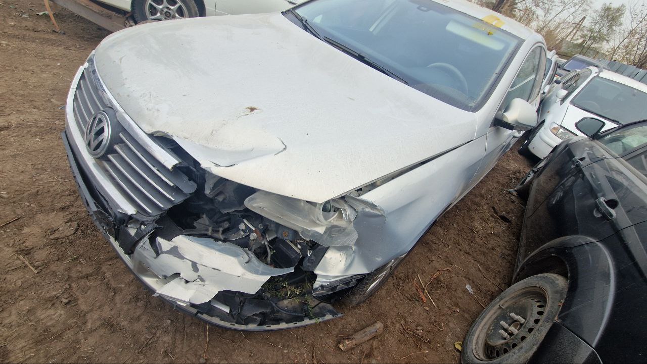 Автомобиль Volkswagen Passat, г/н А792ВВ124, 2010г.в., VIN XW8ZZZ3CZAG002017. После ДТП, комплектность и состояние не проверялась. Данное имущество обращено в доход государства. Находится в г. Красноярск
