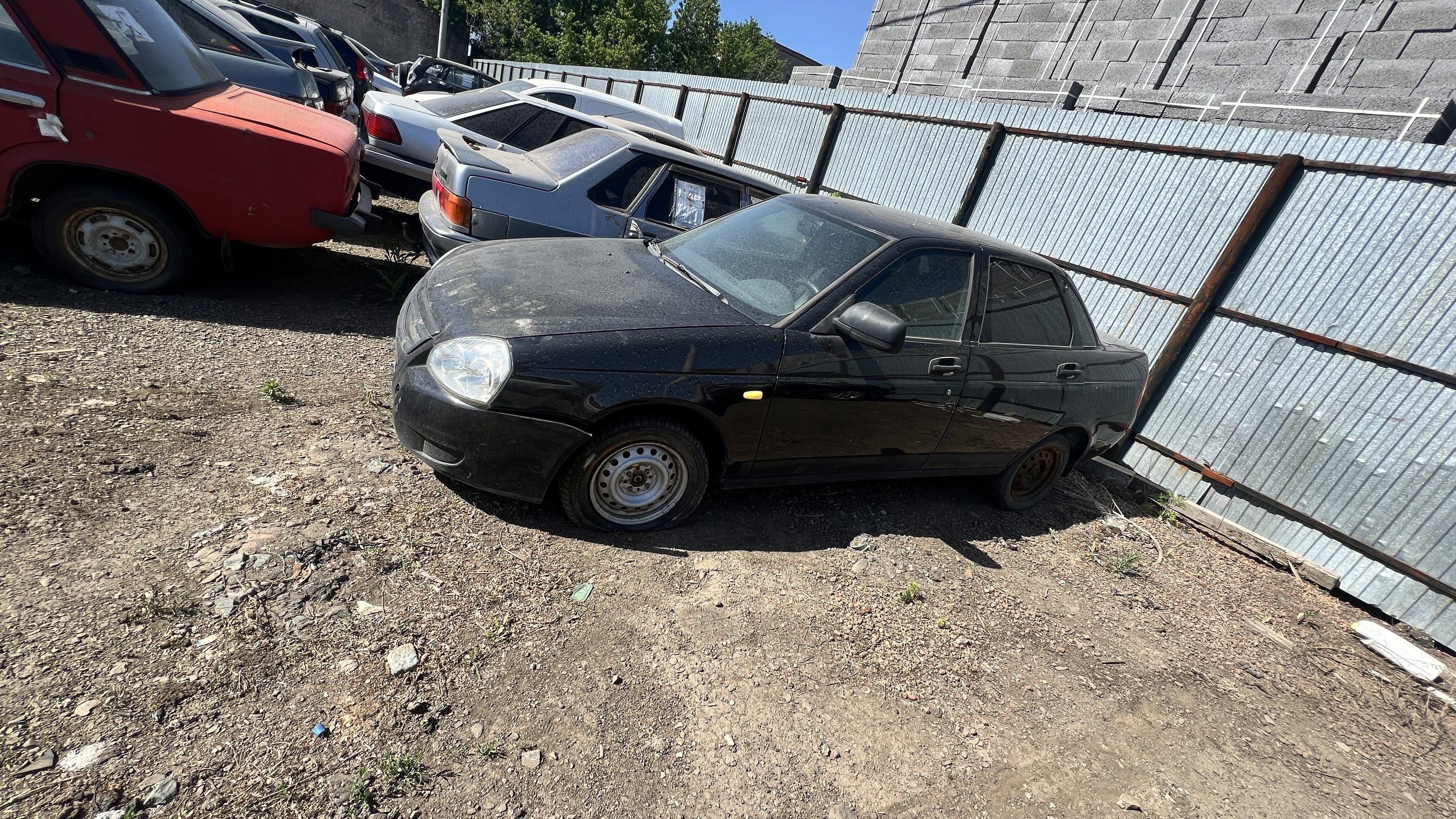 Автомобиль марки LADA PRIORA, 2011 г/в,  г/н Т 722 ТВ 102, цвет сине-черный, VIN XTA 217030B0332759, 2 ключа и брелок