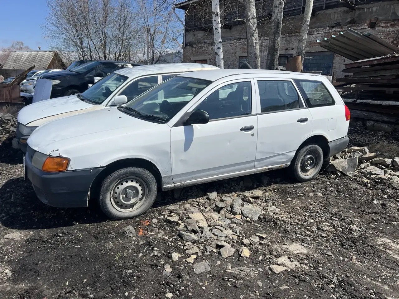 Автомобиль марки Nissan AD, г/н A695BE27 ,2001 г.в., № кузова VY11202040