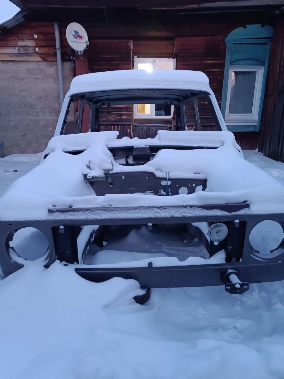 Транспортное средство марки LADA 4х4, 2020г.в., г/н С244OТ124, VIN XTA21240L2391369, номер кузова XTA21240L2391369, номер двигателя 212141055100, цвет коричневый. Начальная цена продажи 46 000 руб. Задаток 69510 руб.