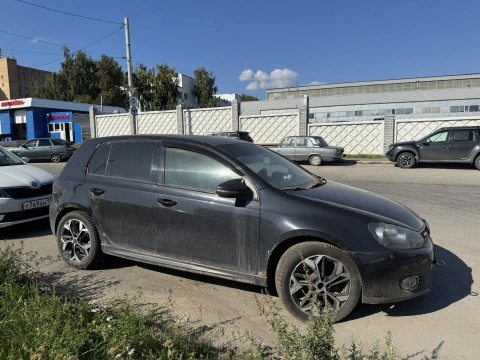 VOLKSWAGEN GOLF, 2010 г.в., г/н У693АА716, VIN: WVWZZZ1KZBW099315. Начальная цена – 353 000,00 руб. (830 (I), Зиновьев Д.А.)
