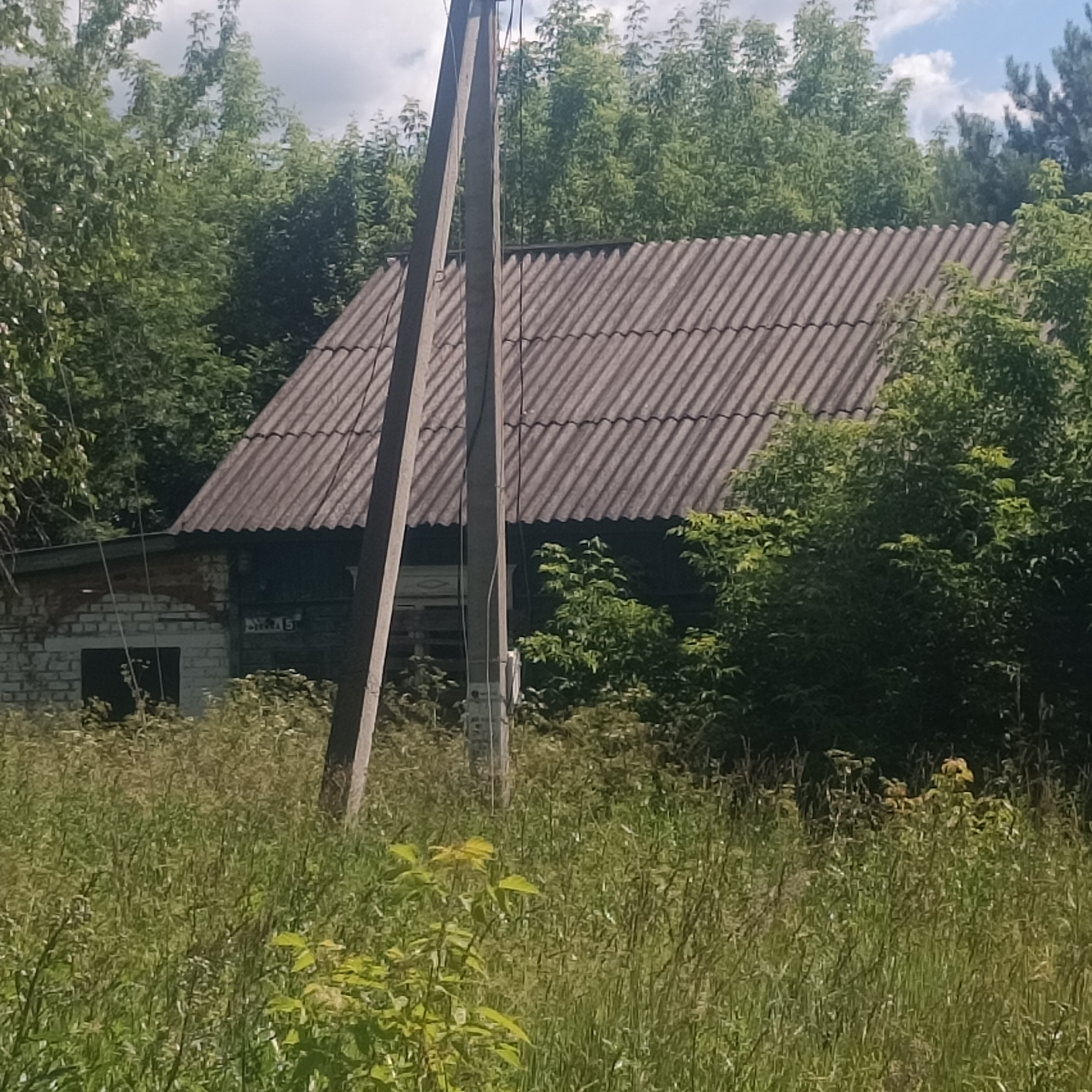 здание ветстанции, назначение: нежилое, кадастровый номер 40:06:131101:56,площадь 115,3 кв.м., с земельным участком, кадастровый номер 40:06:131101:170, площадь 2354 кв.м.