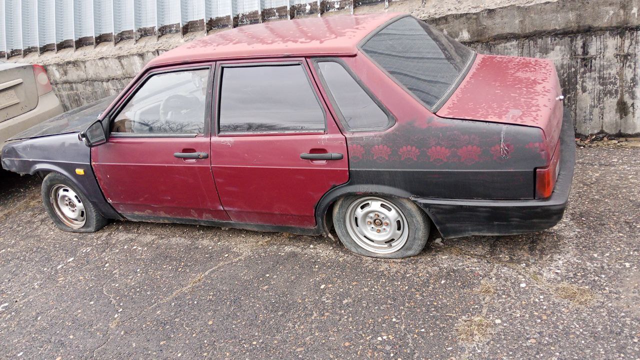 Автомобиль марки ВАЗ 21099