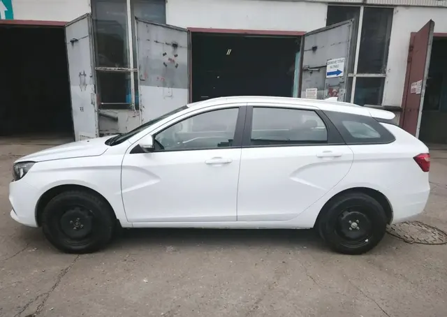 Продажа транспортного средства Легковые автомобили LADA VESTA (VIN) XTAGFK110LY403795