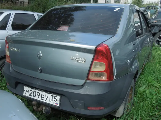 Автомобиль марки "Рено Логан", ГРЗ: М209ЕУ35, VIN: X7LLSRB2HBH432124, 2011 г.в., синего цвета, залоговый.