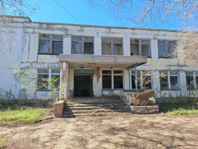 Нежилое здание