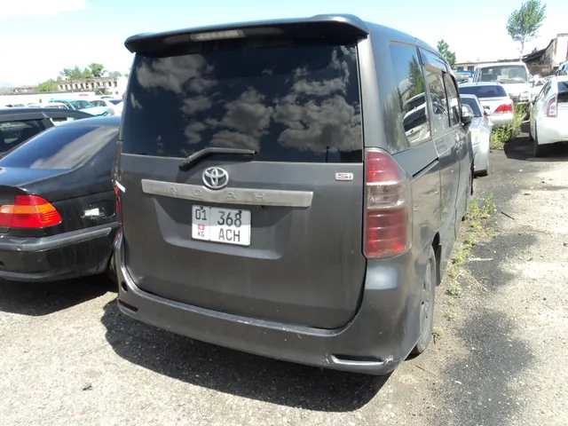 Транспортное средство марки  «TOYOTA NOAH», 2007 г.в., номер кузова «ZRR75-0013494», регистрационный номерной знак 01KG368ACH.