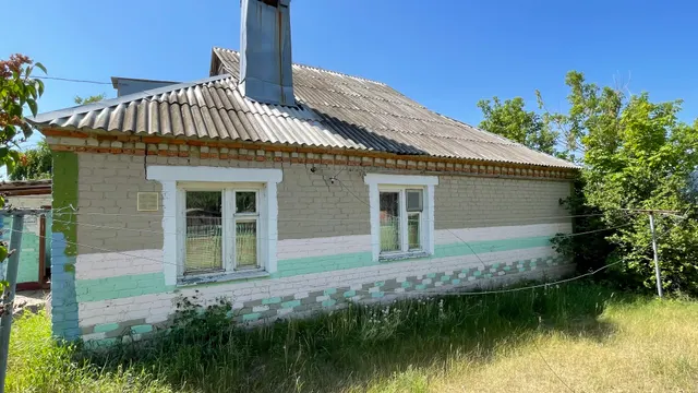 Объект муниципального нежилого фонда - одноэтажное нежилое здание площадью 124,6 кв. м (Саратовская область, р-н Саратовский, р.п. Красный Октябрь, ул. 2-я Садовая, д. № 80) вместе с земельным участком площадью 1192 кв. м (Саратовская область, р-н Саратовский, р.п. Красный Октябрь, ул. 2-я  Садовая, д. № 80)