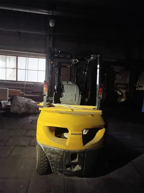 Самоходная машина KOMATSU FD25T-17;