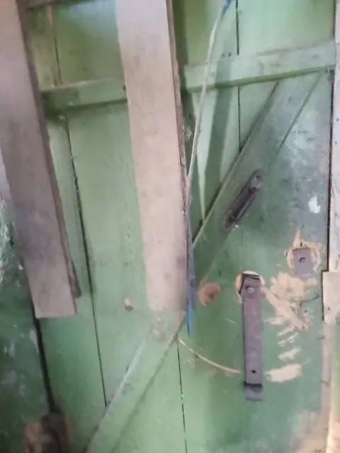 Жилой дом с земельным участком
