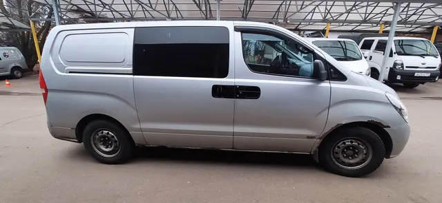 Продажа транспортного средства Грузовые автомобили HYUNDAI GRAND STAREX, идентификационный номер (VIN) – KMFWBH7JP8U073739