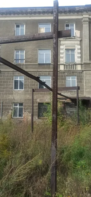 Государственное имущество, находящееся в собственности Алтайского края:  здание - общежитие площадью 4503,4 кв. м, кадастровый номер 22:02:060005:5000, расположенное по адресу: Алтайский край, Алтайский район, Алтайский сельсовет, с. Алтайское, ул. Советская, здание 189г; земельный участок площадью 4576 кв. м, кадастровый номер 22:02:060005:5816, расположенный по адресу: Алтайский край, Алтайский район, Алтайский сельсовет, с. Алтайское, ул. Советская, 189г