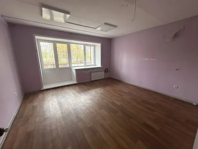 Нежилое помещение  площадью 292,9 кв.м