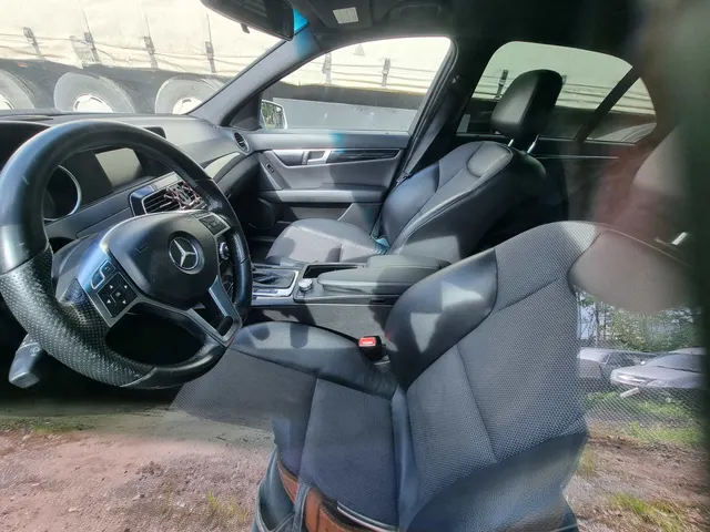 Автомобиль Mercedens Benz C180, г.в. 2012, VIN: WDD2040491A740819, г/н: Е212ВС11, Документы: Нет, Ключи: Нет, Примечание: Номер кузова WDD2040491A740819. АС ПИБИ: 11-009290-1