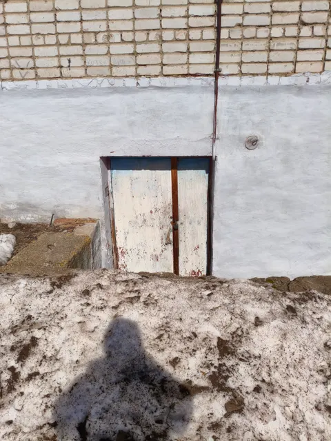 Нежилое помещение, площадь 249,6 кв.м, кадастровый номер 43:07:010134:2161, 1987 г. постройки, назначение: нежилое помещение, расположенное по адресу: Кировская область, Вятскополянский район, г. Сосновка, ул. Гоголя, д. 32/2