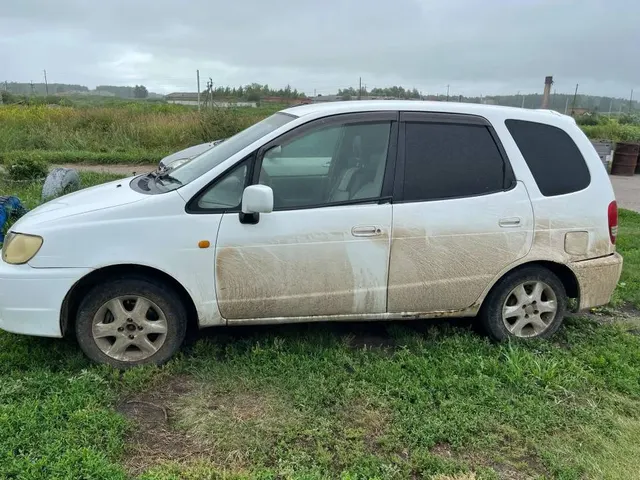 Легковой автомобиль Toyota Corolla Spacio, 1999 г.в., г/н М539СН154, номер двигателя 4А Н374496, номер кузова АЕ1116130580, белого цвета (залог, повтор)