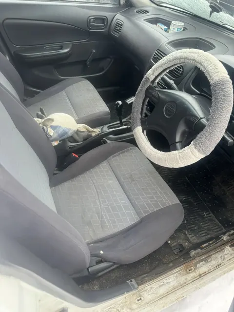А/м   "Nissan AD",без гос.номера,номер кузова VHNY11202542.