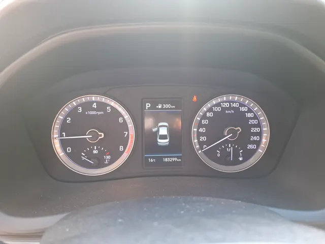 HYUNDAI SONATA (VIN XWEE341FBK0001043)
