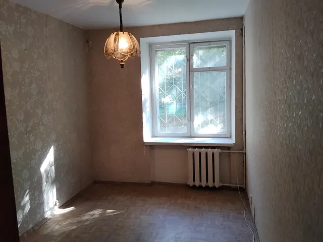 Продажа имущества, находящегося в собственности города Москвы, жилое помещение по адресу: г. Москва, пр-кт Свободный, д. 37/18, кв. 171, площадью 42,5 кв.м (этаж № 1), кадастровый номер: 77:03:0006021:3530