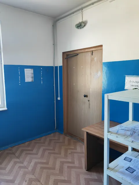 Нежилые помещения общей площадью 62,6 кв.м, расположенные на втором этаже в здании по адресу: Вологодская область, п. Чагода, ул. Сазанова, д. 2а.
