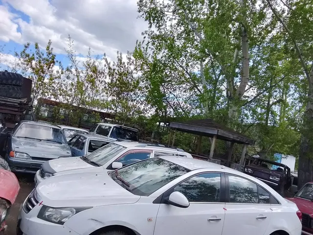 Автомобиль ДЭУ ЛАЧЕТИ, г/н Р413КЕ124, г.в. не установлен, VIN KLAJA69ED9R145719, комплектность и состояние  не проверялась данное  имущество обращено в доход государства(Документы и ключи отсутствуют).Находится г. Канск