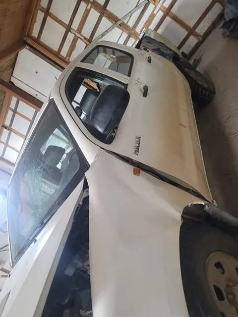 Транспортное средство Toyota Hilux, 2013 года выпуска, цвет - белый, идентификационный номер VIN MR0FR22G500757435, государственный номер Н068МЕ03. Транспортное средство в аварийном состоянии.