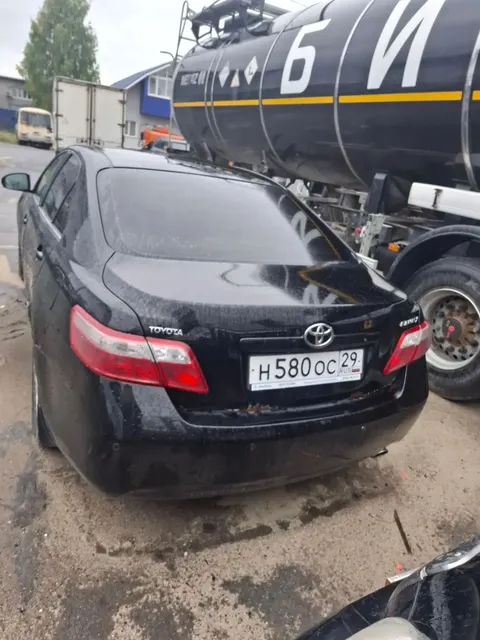Транспортное средство Toyota Camry, 2010 года выпуска, цвет - черный, VIN XW7BE40K40S015696, государственный номер Н580ОС29. Состояние ТС: коррозия и царапины по всему кузову, отсутствует заглушка на замке правой передней двери. (на стоимость сложившуюся по итогам аукциона, будет начислен НДС 22%)