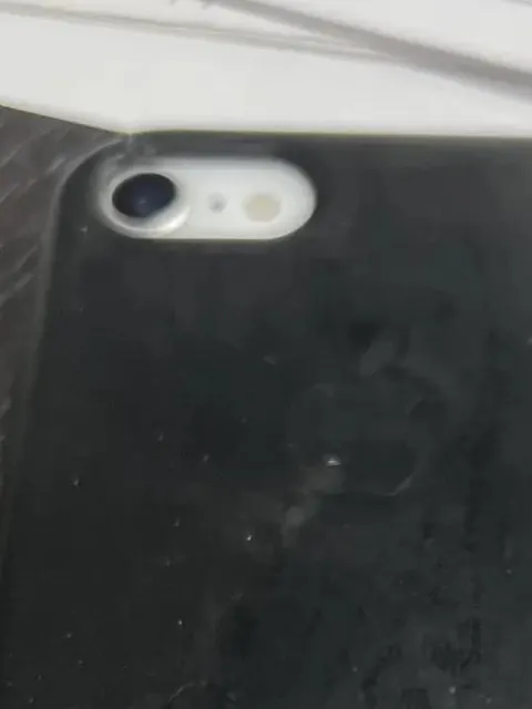 мобильный телефон "Iphone SE" 1 Штука (шт)