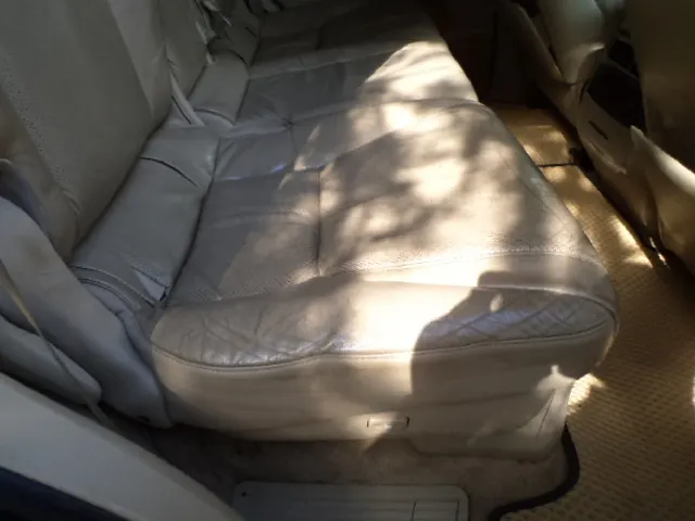LEXUS LX 570, VIN JTJHY00W204006968, год изготовления 2008 года, цвет кузова черный, тип двигателя бензиновый