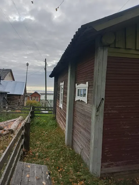Государственное имущество, находящееся в собственности Республики Коми, расположенное по адресу: Республика Коми, Сыктывдинский район, д. Красная, д. 66, с земельным участком