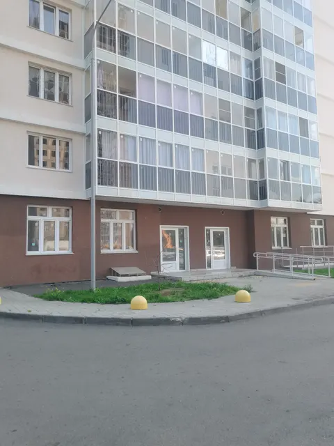 Нежилое помещение, площадью 120,8 кв.м, кадастровый №24:50:0500333:2436, расположенное по адресу: Красноярский край, г. Красноярск, ул. Шевченко, дом 1 «А», помещение 290. Начальная цена продажи 9 022 211,10 руб., в т.ч. НДС 1626956,10 руб. Задаток 1353350 руб.