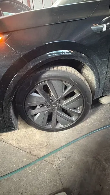 Автомобиль марки: LI L7, VIN LW433B123P1704601, цвет черный (ключи и документы в наличии)