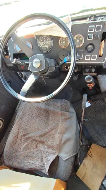 Автомобиль Автоцистерна для перевозки молока, регистрационный номер В896ТО10
