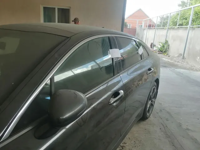 Легковой автомобиль Kia K5, 2021 г.в., г/н А070ЕН761, VIN XWEG6417BM0004763, черного цвета, коробка автомат, кузов без видимых повреждений, стекла зеркала в целостности, салон без потертостей и повреждений, приборная панель целая, диски литые, резина WESTLAKE R18, имеется неисправность в коробке передач, в залоге, должник Джафаров А.М., (Поручение ТУ Росимущества в РО от 22.09.2026 № 61-1681-У). Адрес (местоположение): Ростовская область, п. Целина, ул. 4-я Линия, д. 85.
