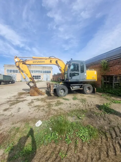 Экскаватор HYUNDAI R140W-7