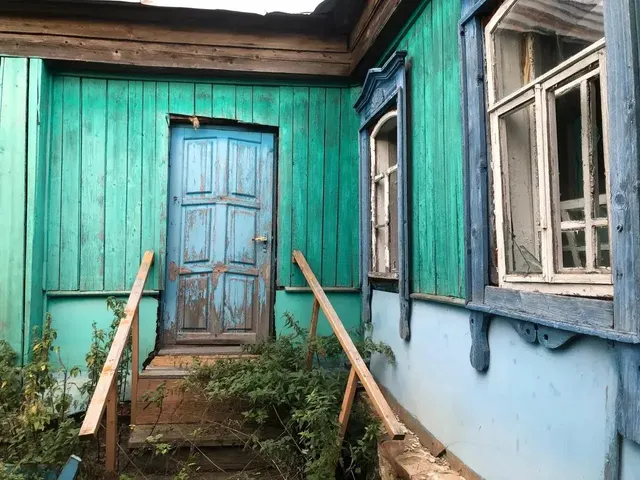 - здание школы, общей площадью 120,1 кв.м., с кадастровым номером 16:16:310503:497 по адресу: Республика Татарстан, Высокогорский район, Иске-Казанское сельское поселение, с.Куркачи, ул.Центральная, д.38А; - земельный участок, категория земель - земли населенных пунктов, вид разрешенного использования - для размещения школы, площадью 1035 кв.м, кадастровый номер 16:16:310503:494, адрес: Иске-Казанское сельское поселение, с.Куркачи, ул.Центральная, д.38А.