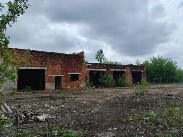 Комплекс зданий с земельным участком