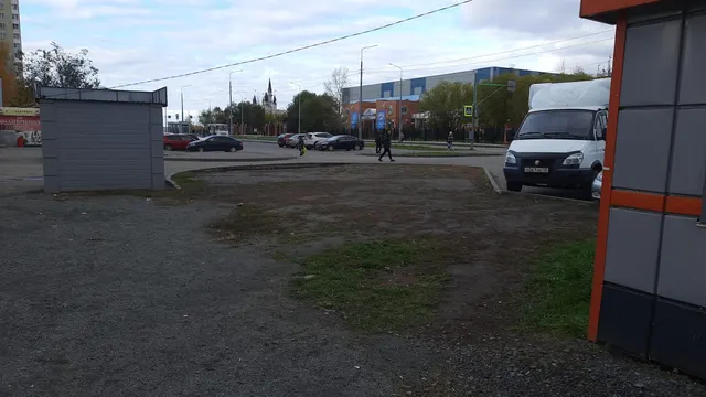 Елочный базар по адресу: г. Курган, 1 микрорайон, в районе здания № 33