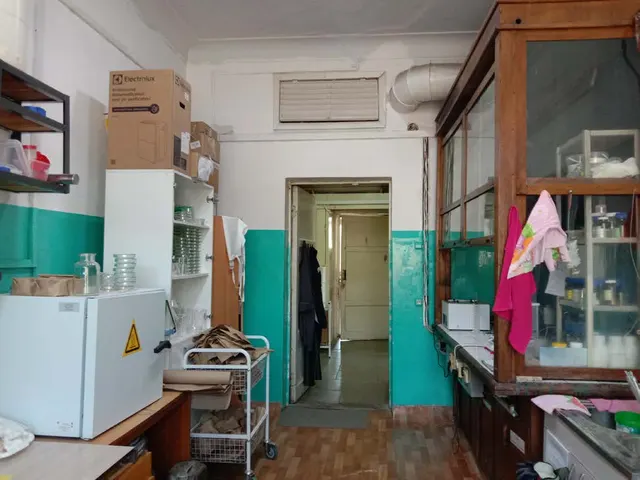 Нежилые помещения на 3 этаже №№ 7-9, 15-17 площадью 111,1 кв.м. в объекте с кадастровым номером 38:36:000029:3739 по адресу: Иркутская область,  г. Иркутск,  ул. Фаворского,  д. 1