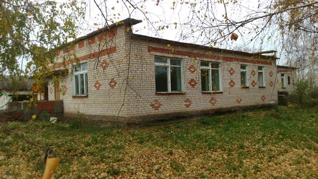 Нежилое здание, детский сад, площадью 463,6 кв.м., кадастровый номер: 16:42:060102:186, расположенное по адресу: Республика Татарстан, Чистопольский район, с. Кутлушкино, ул. Г.Исхакый, д.16 с земельным участком из земель населенных пунктов с кадастровым номером 16:42:060102:84, площадью 2468 кв.м., разрешенное использование: под общественную застройку