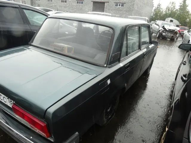 Автомобиль марки  ЛАДА 210740, цвет серо.сине-зеленый, ГРЗ Р 220 СС 186, г/в 2010, VIN XTA210740A2952779 ТС имеет ограничения ФССП на регистрационные действия (ключи и документы отсутствуют, техническое состояние не проверялось, пробег не известен). Имущество продается в том виде, в каком оно есть, в случае продажи возврату/обмену не подлежит. За скрытые дефекты имущества Продавец ответственности не несет.