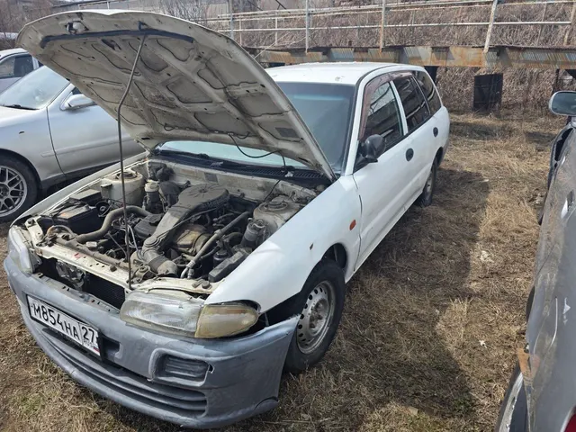 Автомобиль марки Mitsubishi Libero, г/н М854НА27,2001 г.в.,№ кузова СВ2V0702674, белого цвета