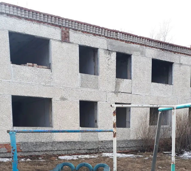 Годные остатки строительных материалов от разбора нежилого здания (без вывоза строительного мусора)